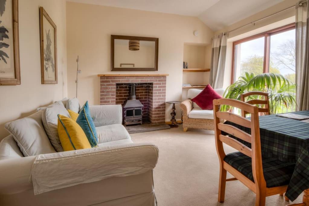 Foulis Cottage, Foulis Estate, Highland Scotland Ardullie Экстерьер фото